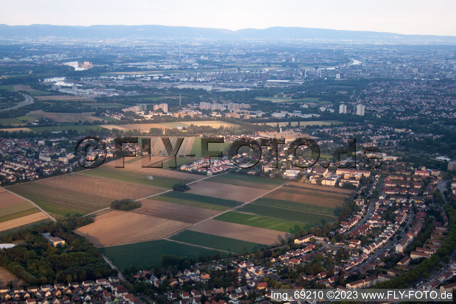 Frankenthal im Bundesland Rheinland-Pfalz, Deutschland von der Drohne aus gesehen