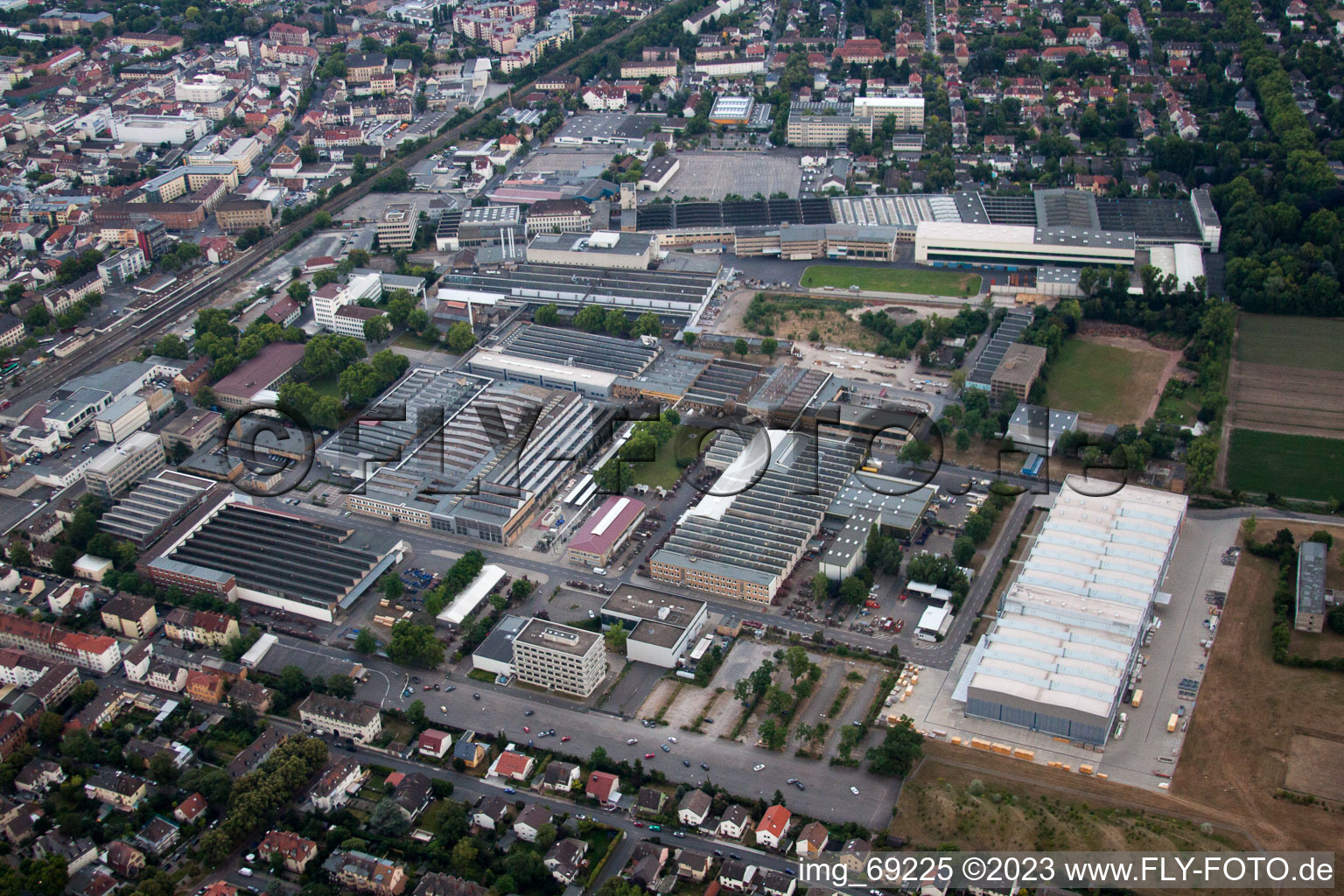 Luftaufnahme von KSB SE in Frankenthal im Bundesland Rheinland-Pfalz, Deutschland