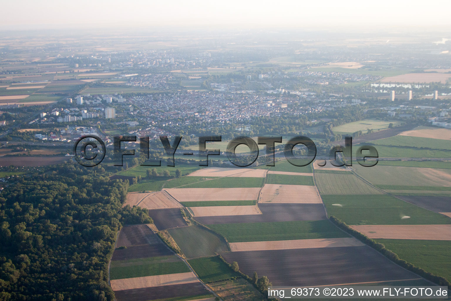 Ortsteil Oggersheim in Ludwigshafen am Rhein im Bundesland Rheinland-Pfalz, Deutschland von der Drohne aus gesehen