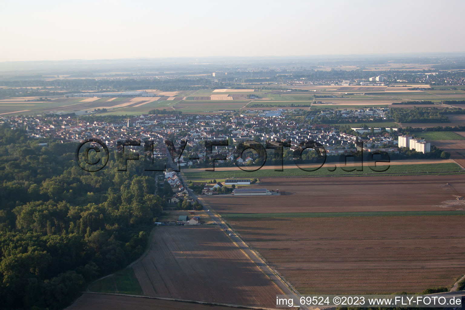 Ortsteil Maudach in Ludwigshafen am Rhein im Bundesland Rheinland-Pfalz, Deutschland von oben gesehen