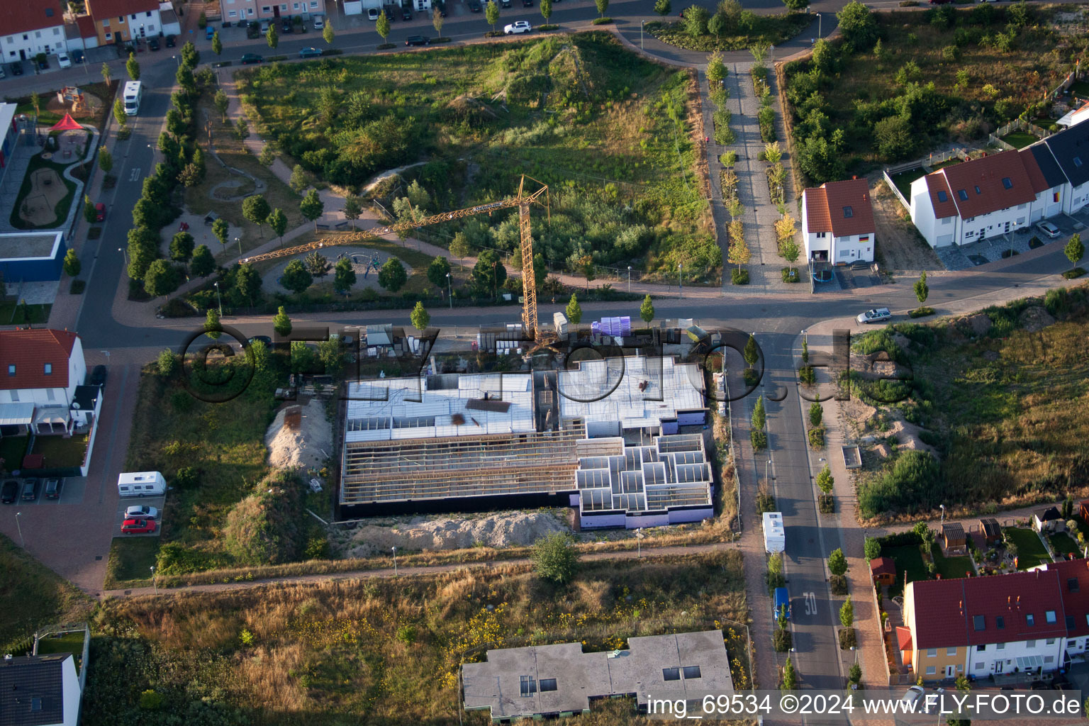 Baustelle in der Einzkeimer Straße in Mutterstadt im Bundesland Rheinland-Pfalz, Deutschland