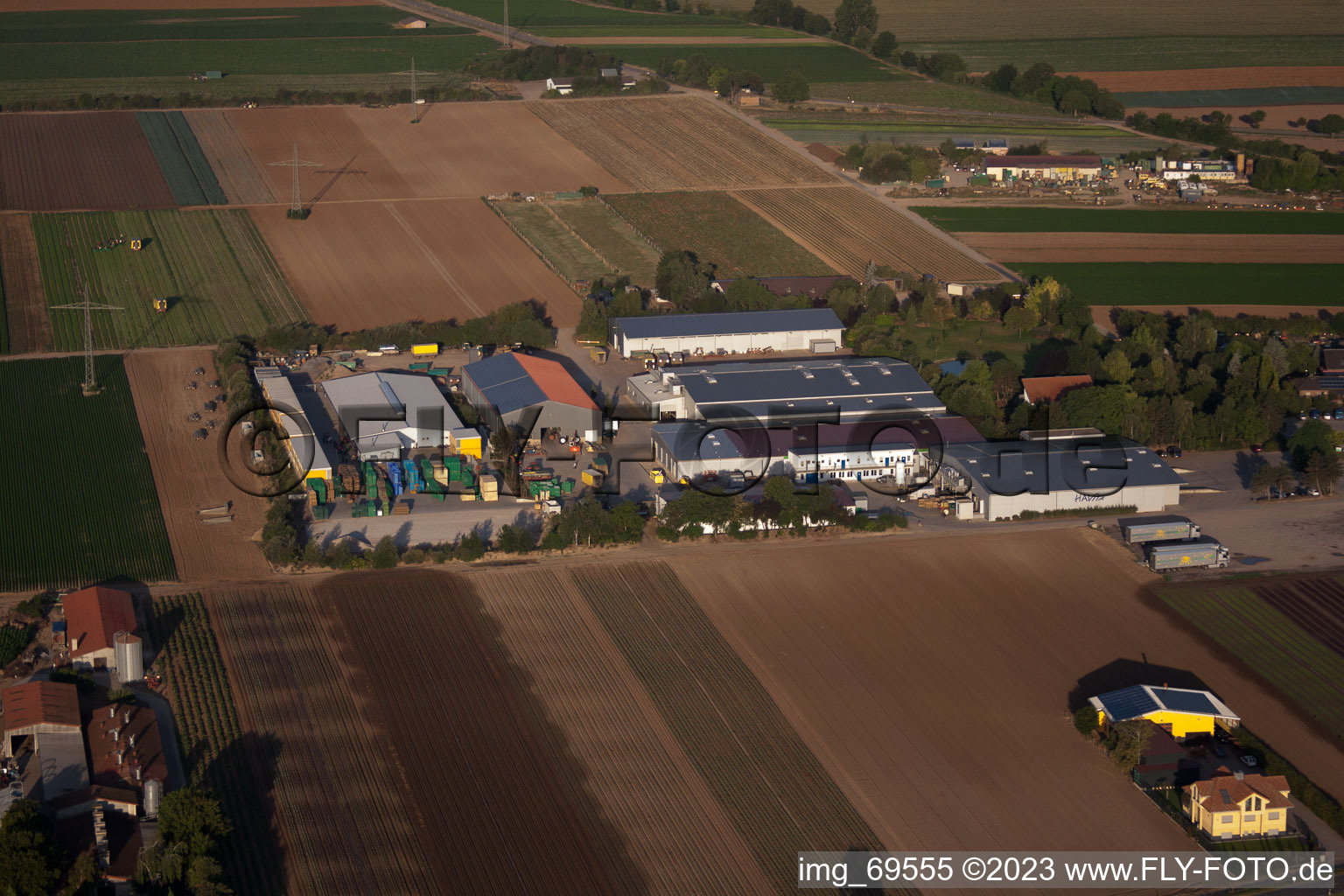 Luftbild von Havita Frischsalate im Ortsteil Dannstadt in Dannstadt-Schauernheim im Bundesland Rheinland-Pfalz, Deutschland