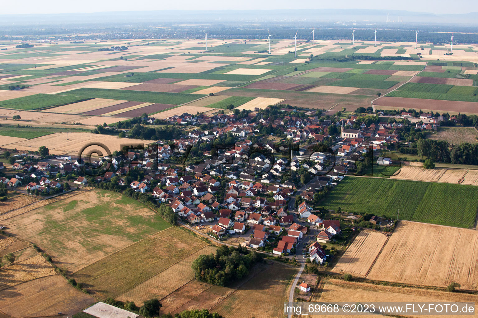 Schrägluftbild von Knittelsheim im Bundesland Rheinland-Pfalz, Deutschland