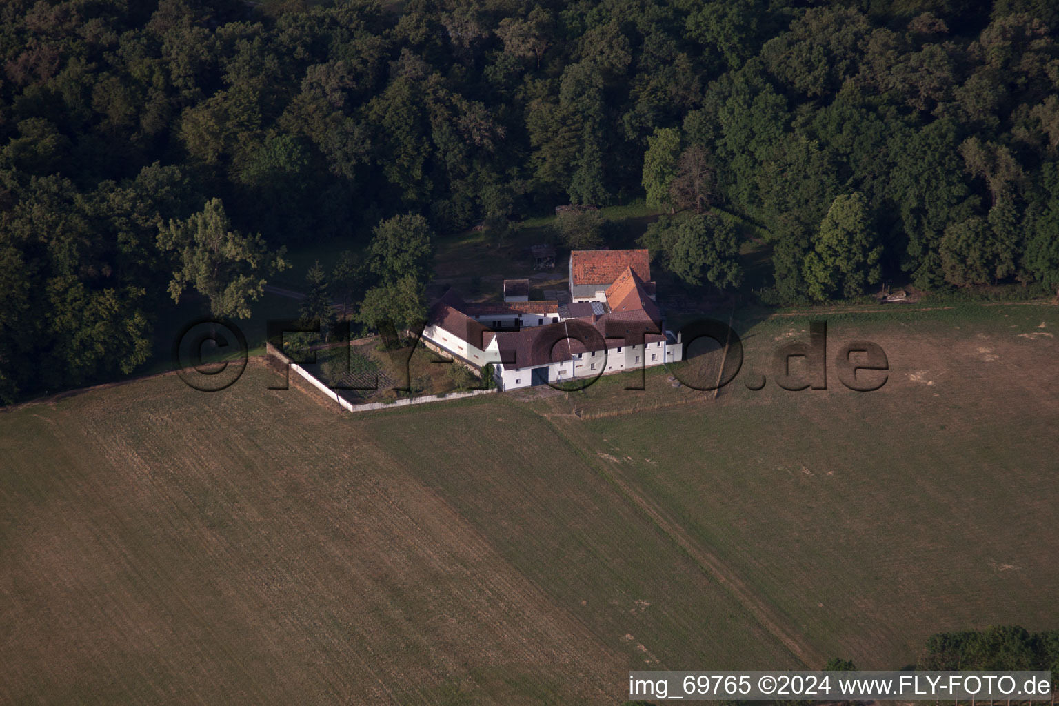 Luftaufnahme von Herrenmühle in Erlenbach bei Kandel im Bundesland Rheinland-Pfalz, Deutschland