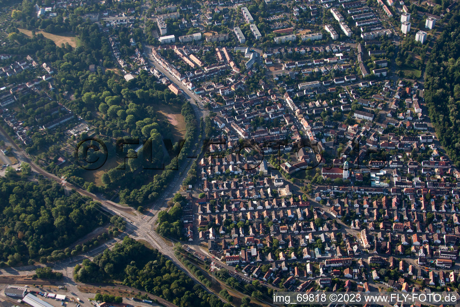 Ortsteil Daxlanden in Karlsruhe im Bundesland Baden-Württemberg, Deutschland aus der Luft betrachtet