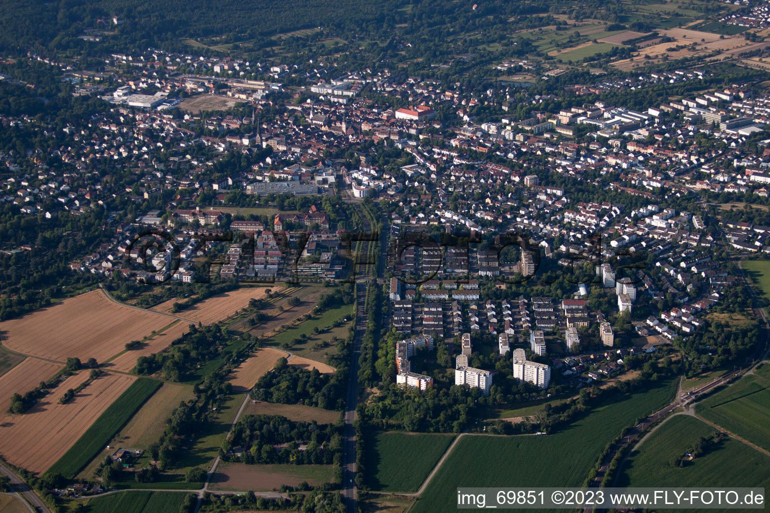 Drohnenbild von Ettlingen im Bundesland Baden-Württemberg, Deutschland