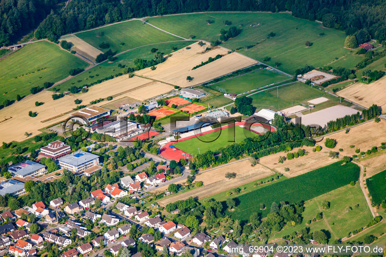 Luftbild von Sonotronic Stadion im Ortsteil Langensteinbach in Karlsbad im Bundesland Baden-Württemberg, Deutschland