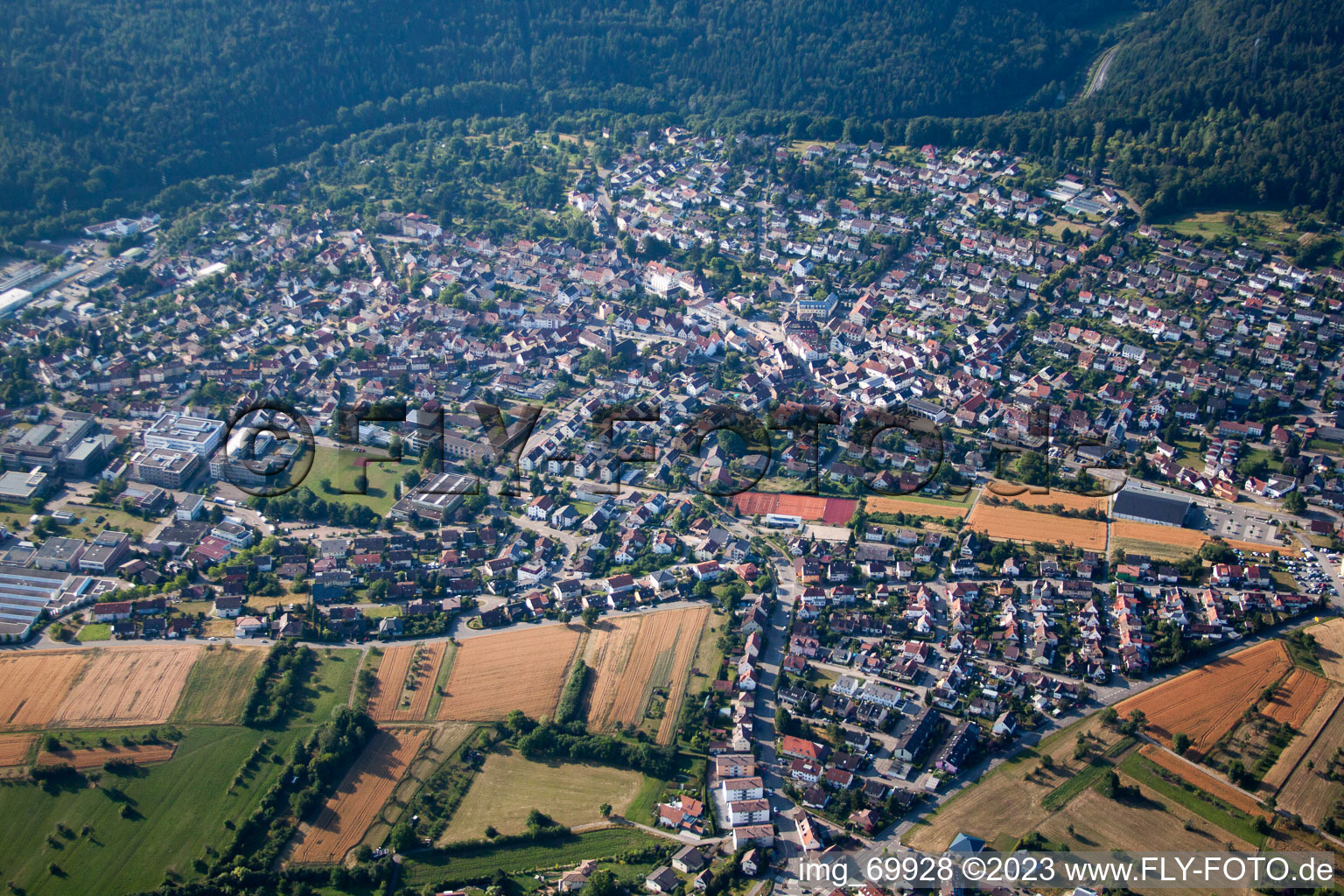 Drohnenbild von Birkenfeld im Bundesland Baden-Württemberg, Deutschland