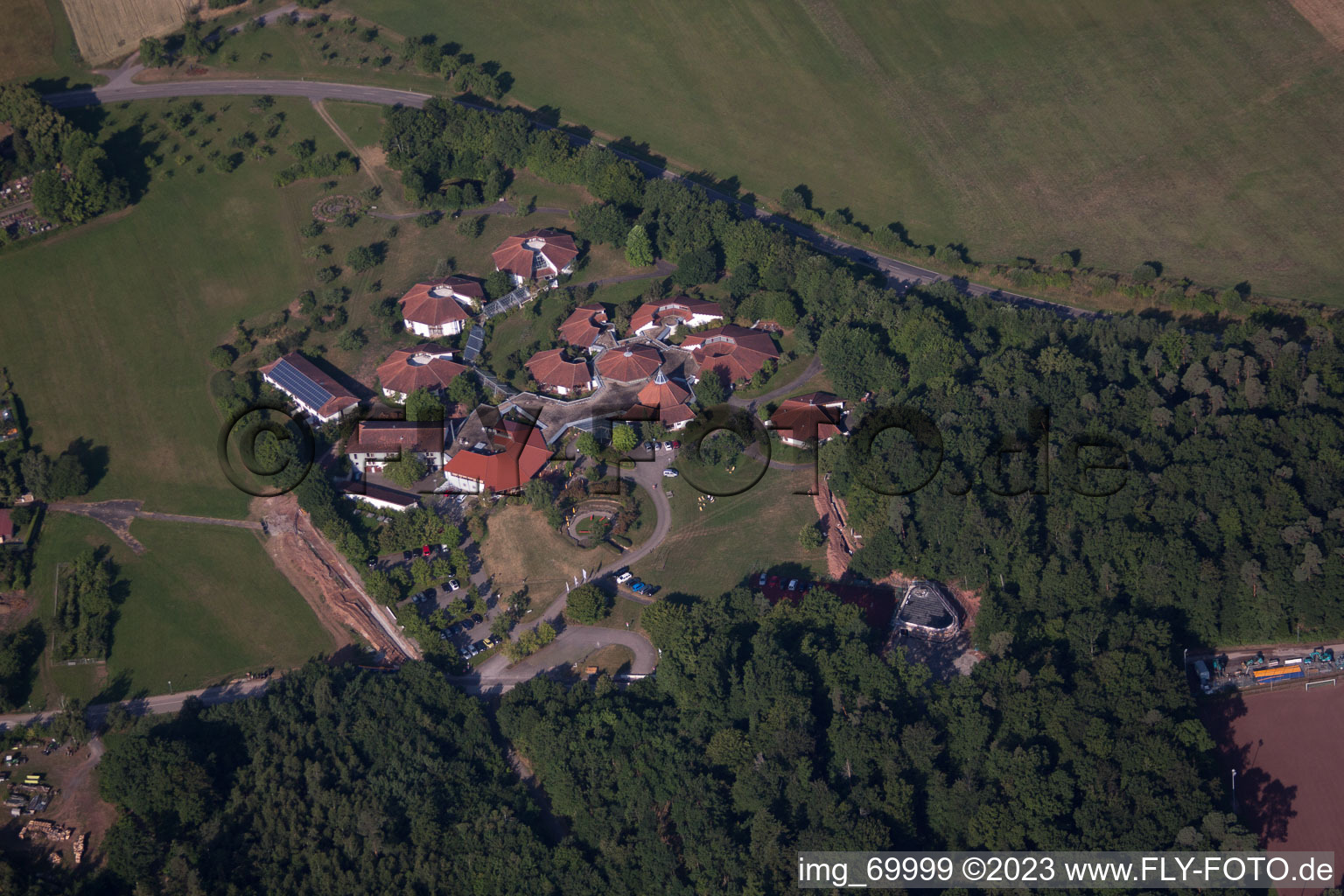 Luftbild von Hohenwart, Begegnunszentrum im Bundesland Baden-Württemberg, Deutschland