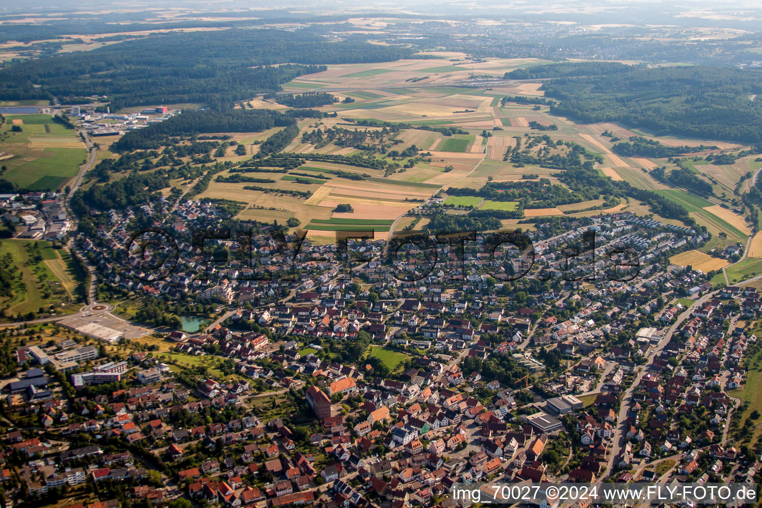 Luftbild von Ortsansicht der Straßen und Häuser der Wohngebiete in Heimsheim im Bundesland Baden-Württemberg, Deutschland