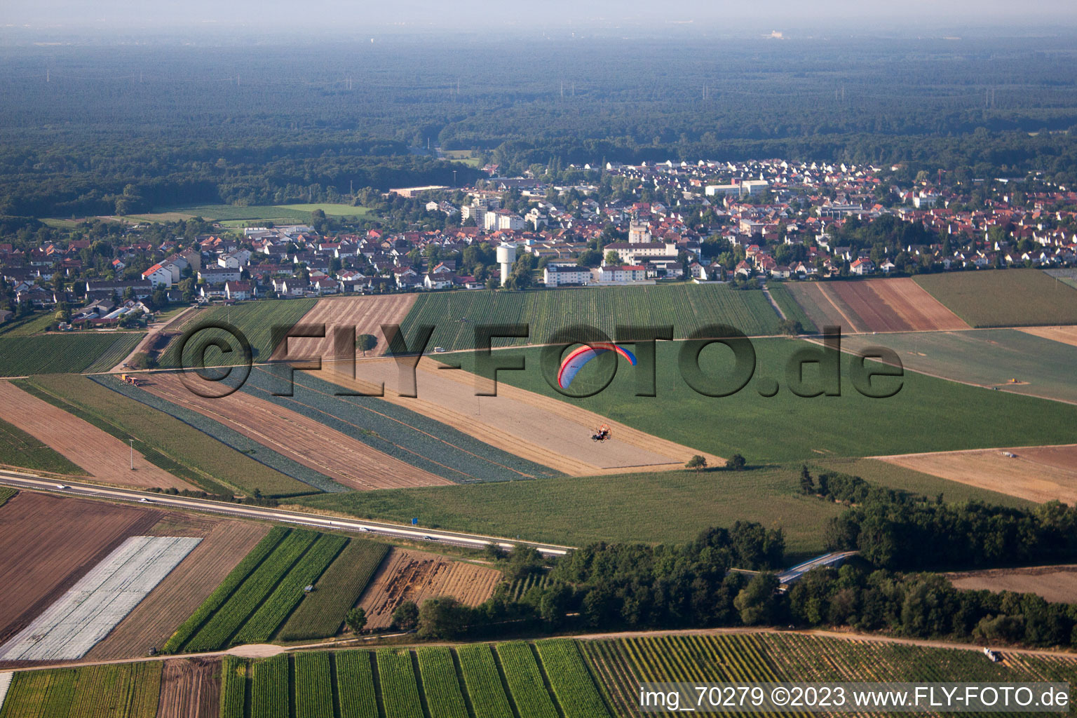 Luftaufnahme von Kandel von Norden im Bundesland Rheinland-Pfalz, Deutschland