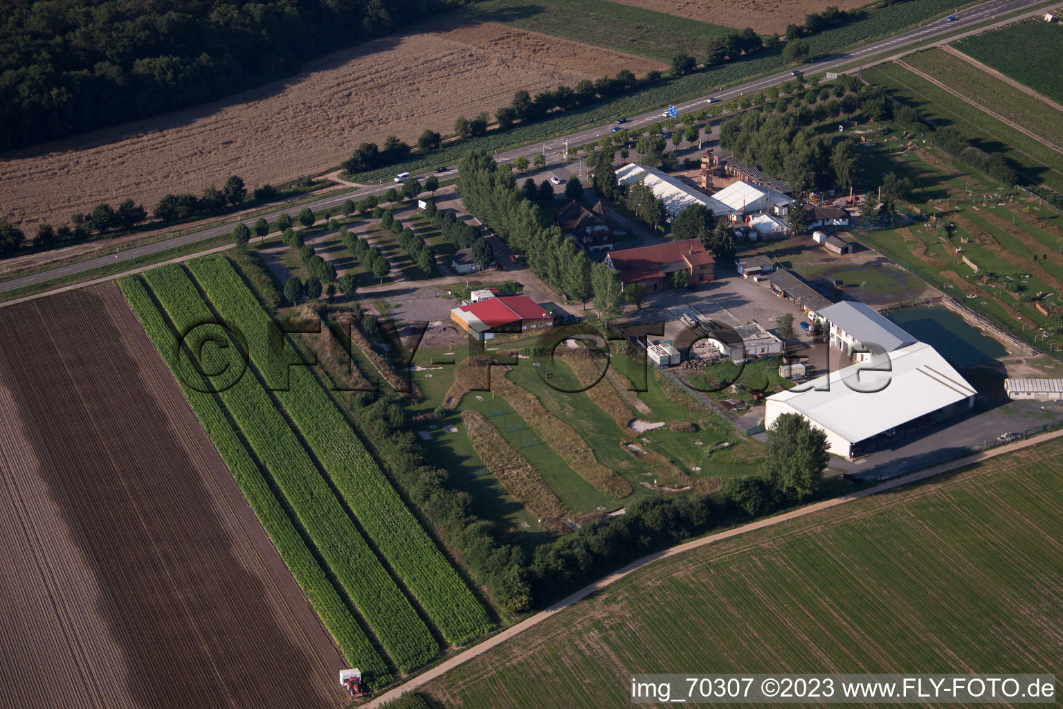 Kandel, Adamshof Fußgolfanlage im Bundesland Rheinland-Pfalz, Deutschland aus der Luft betrachtet