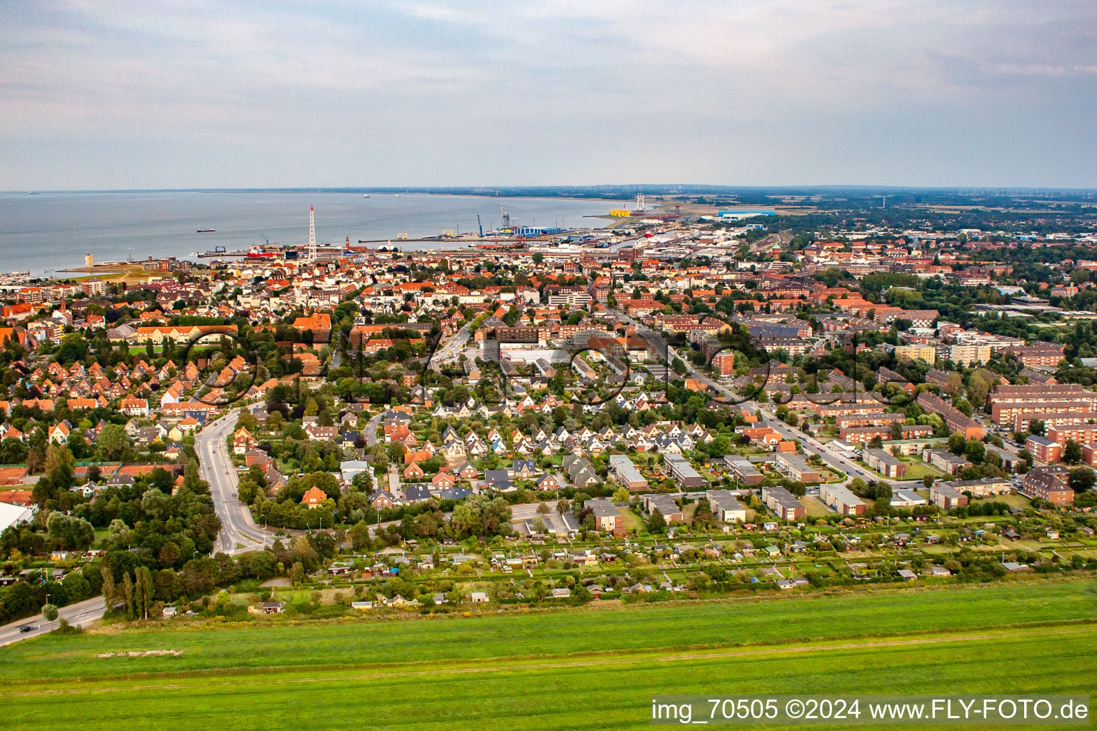 Luftaufnahme von Feldweg und Haydnstr im Ortsteil Döse in Cuxhaven im Bundesland Niedersachsen, Deutschland