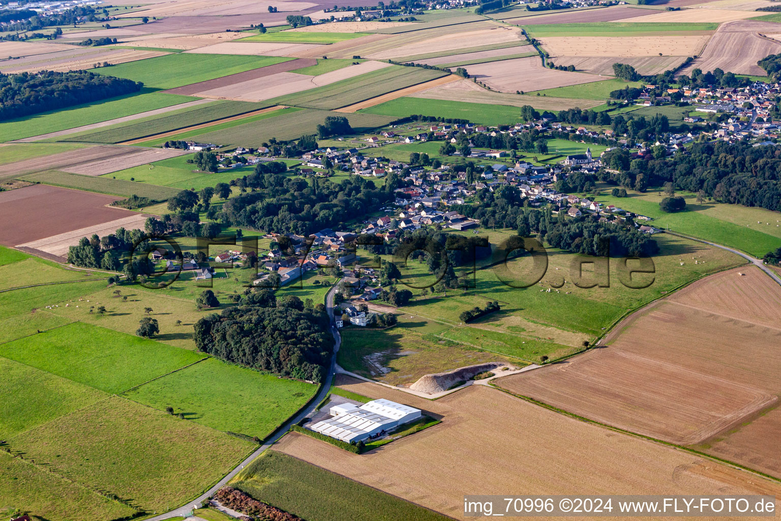 Luftbild von Bourseville im Bundesland Somme, Frankreich