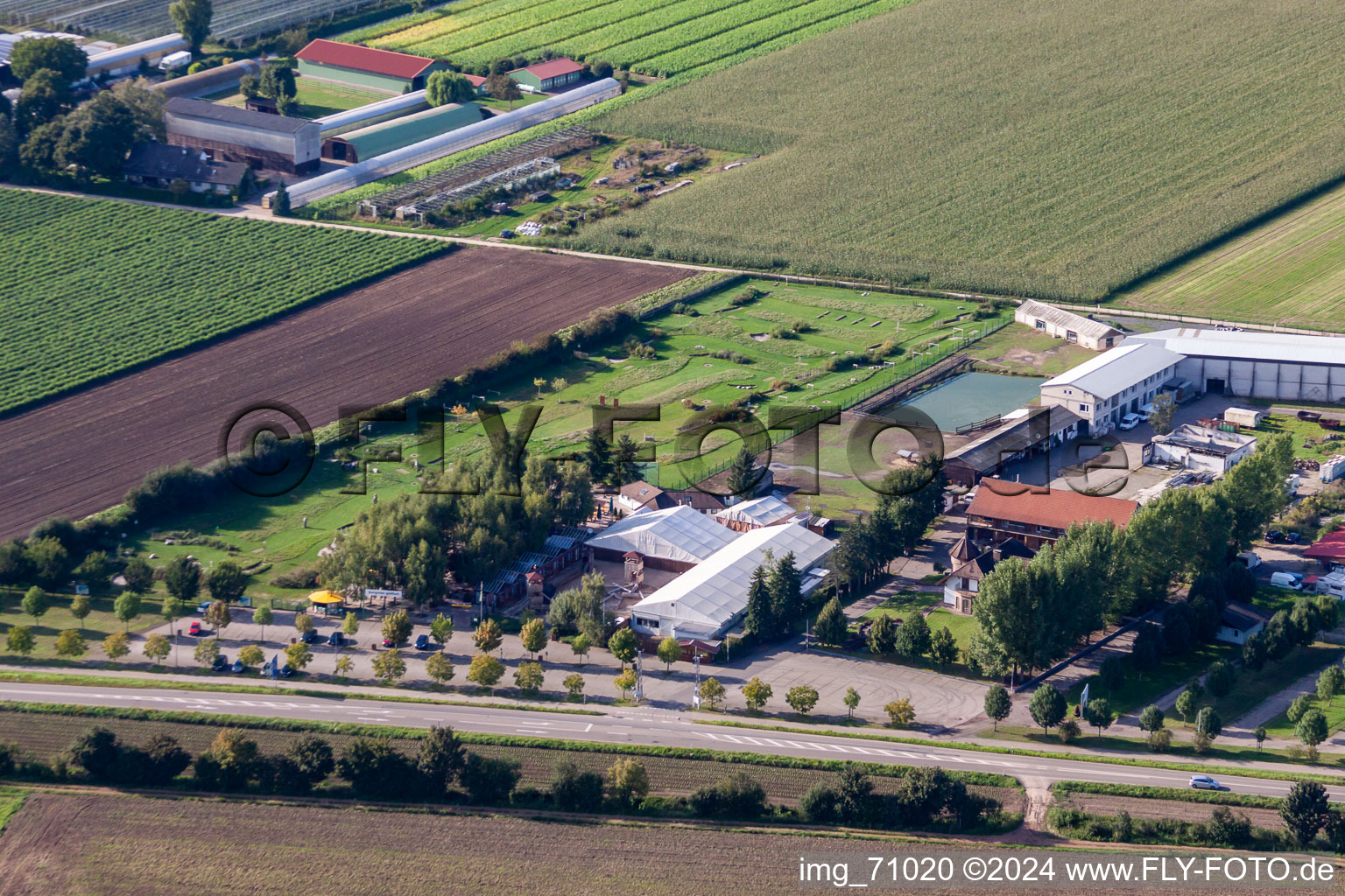 Luftbild von Adamshof Fußgolfanlage in Kandel im Bundesland Rheinland-Pfalz, Deutschland