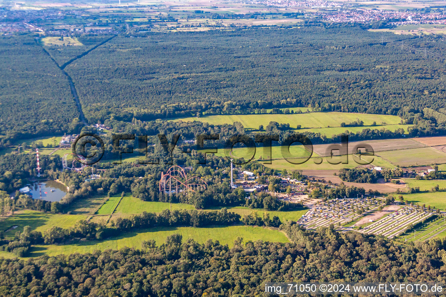 Holiday-Park in Haßloch im Bundesland Rheinland-Pfalz, Deutschland aus der Drohnenperspektive