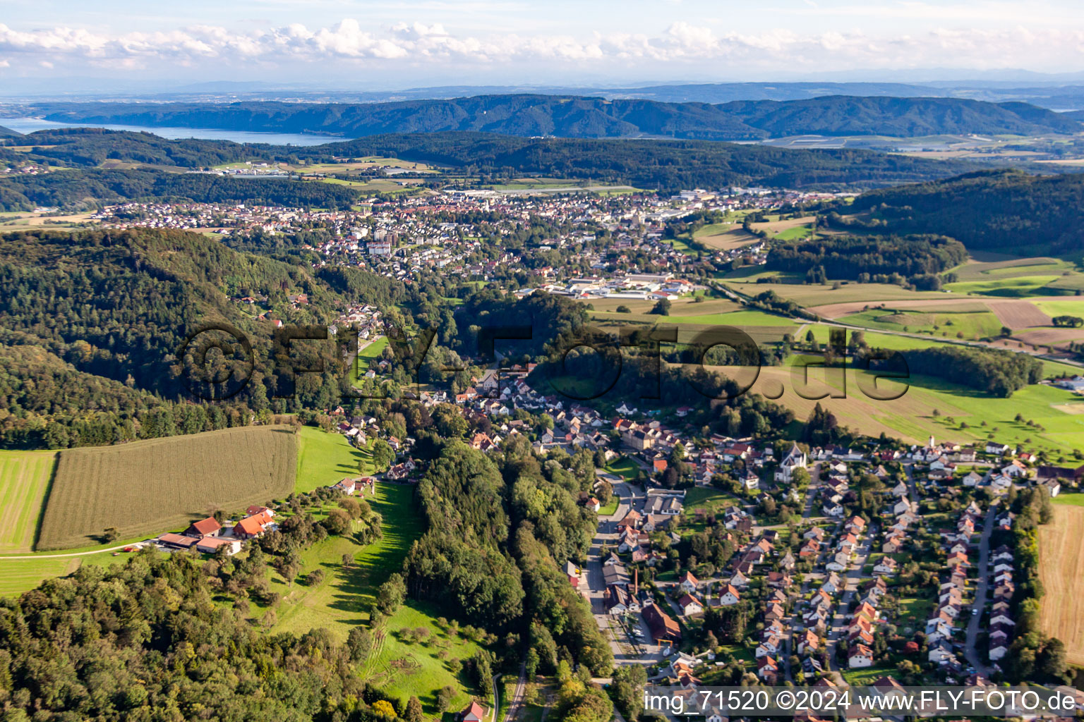 Luftaufnahme von Ortsteil Zizenhausen in Stockach im Bundesland Baden-Württemberg, Deutschland