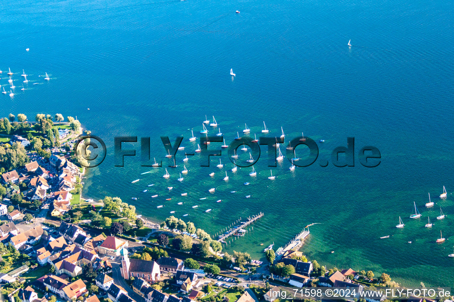 Luftbild von Segelbootanleger in Allensbach im Bundesland Baden-Württemberg, Deutschland