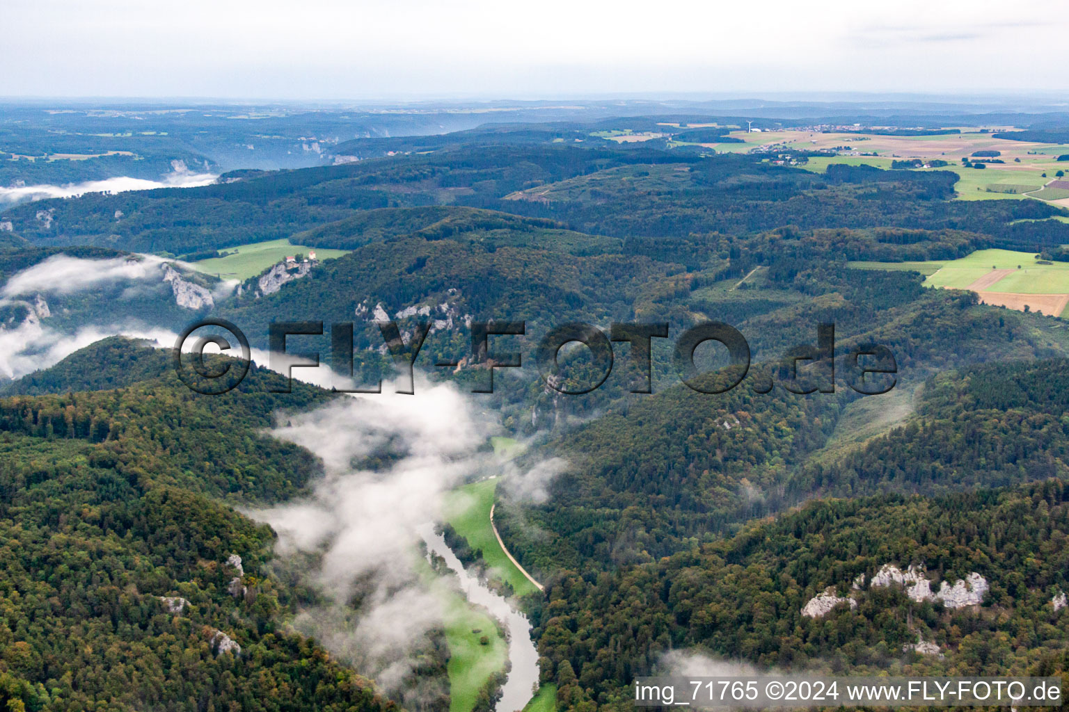 Donaudurchbruch in Fridingen an der Donau im Bundesland Baden-Württemberg, Deutschland vom Flugzeug aus