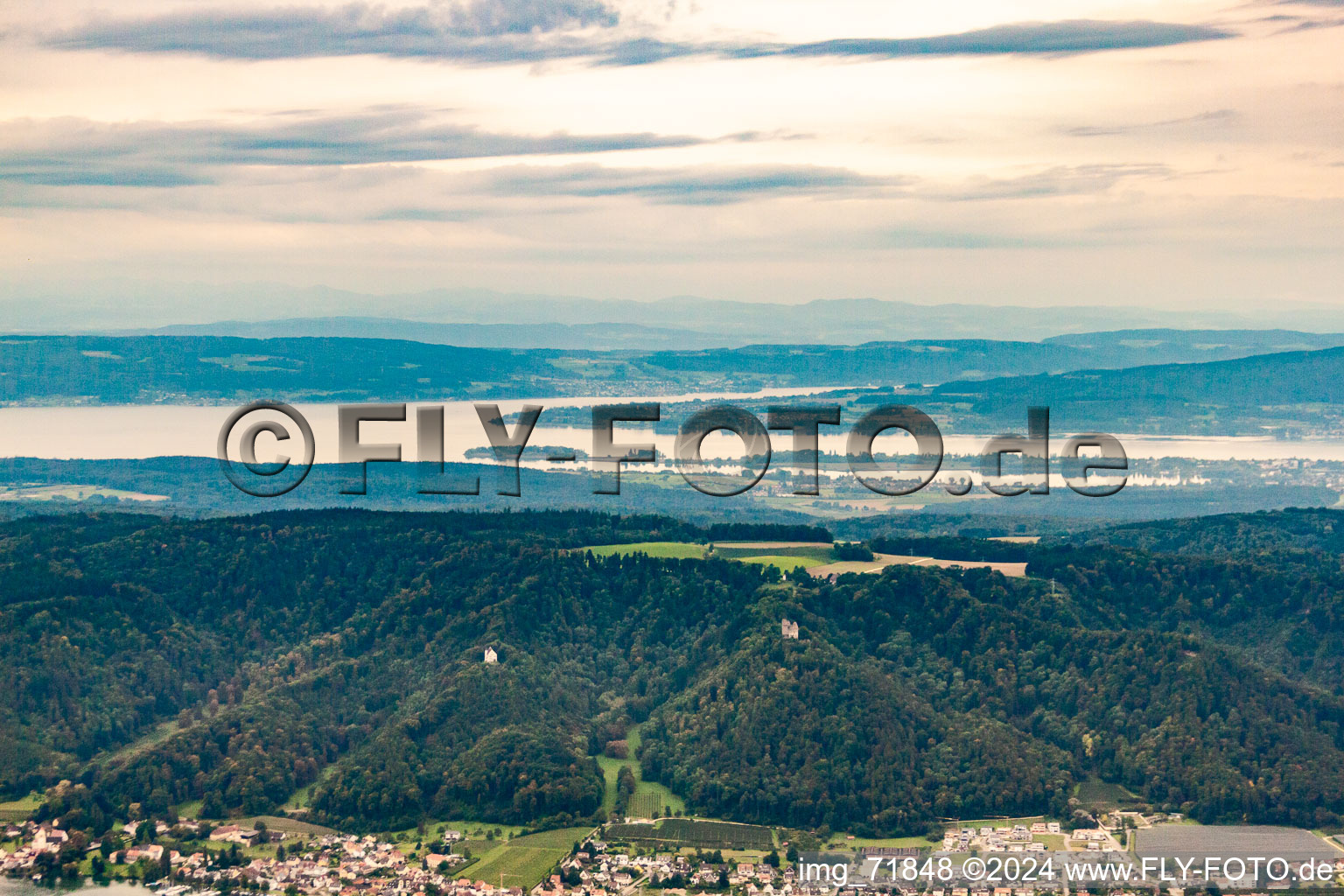 Ortsteil Bodman in Bodman-Ludwigshafen im Bundesland Baden-Württemberg, Deutschland von einer Drohne aus
