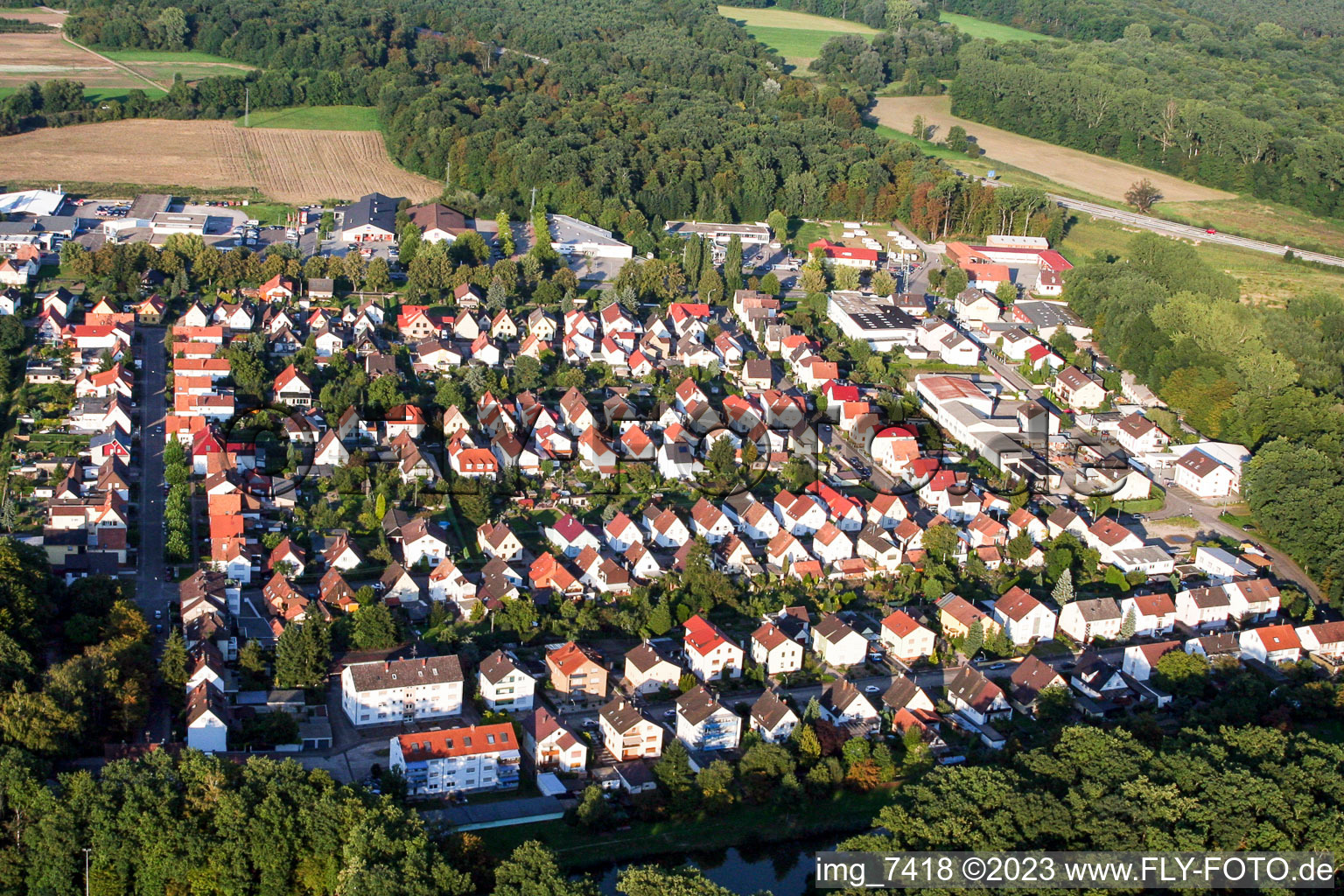 Kandel, Siedlung im Bundesland Rheinland-Pfalz, Deutschland von oben