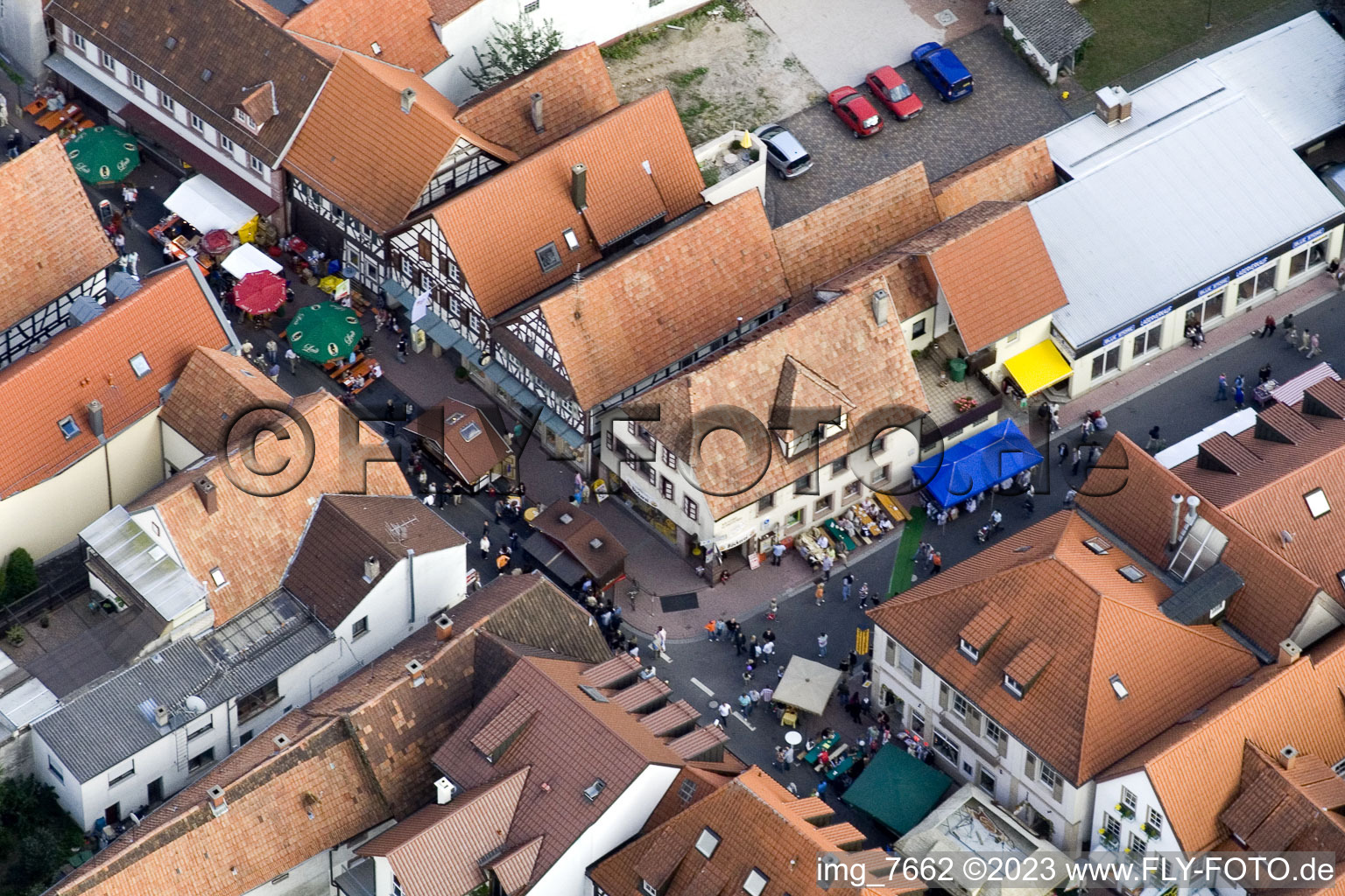 Schrägluftbild von Kandel, Stadtfest, Hauptstr im Bundesland Rheinland-Pfalz, Deutschland