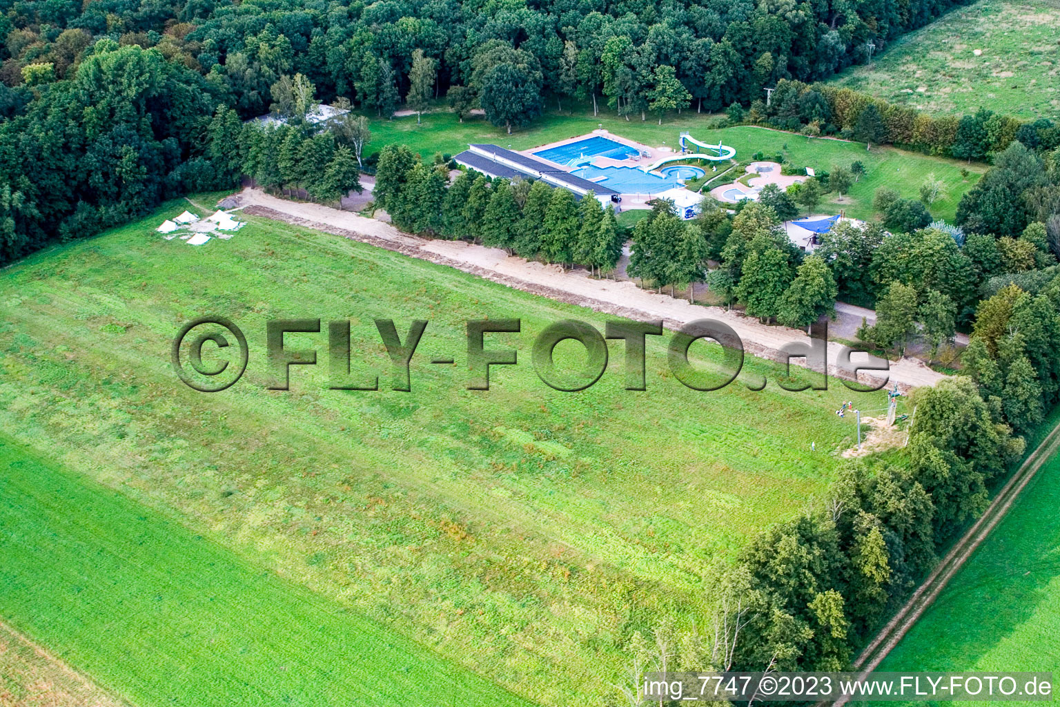 Luftbild von Kandel, Riesenseilrutsche, Camp von Fun-Forest im Bundesland Rheinland-Pfalz, Deutschland