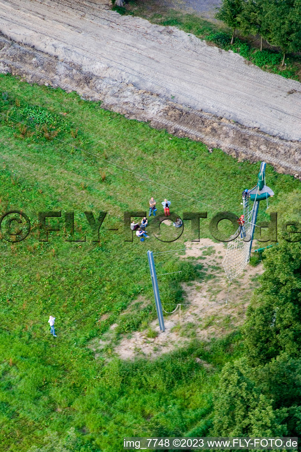 Luftaufnahme von Kandel, Riesenseilrutsche, Camp von Fun-Forest im Bundesland Rheinland-Pfalz, Deutschland