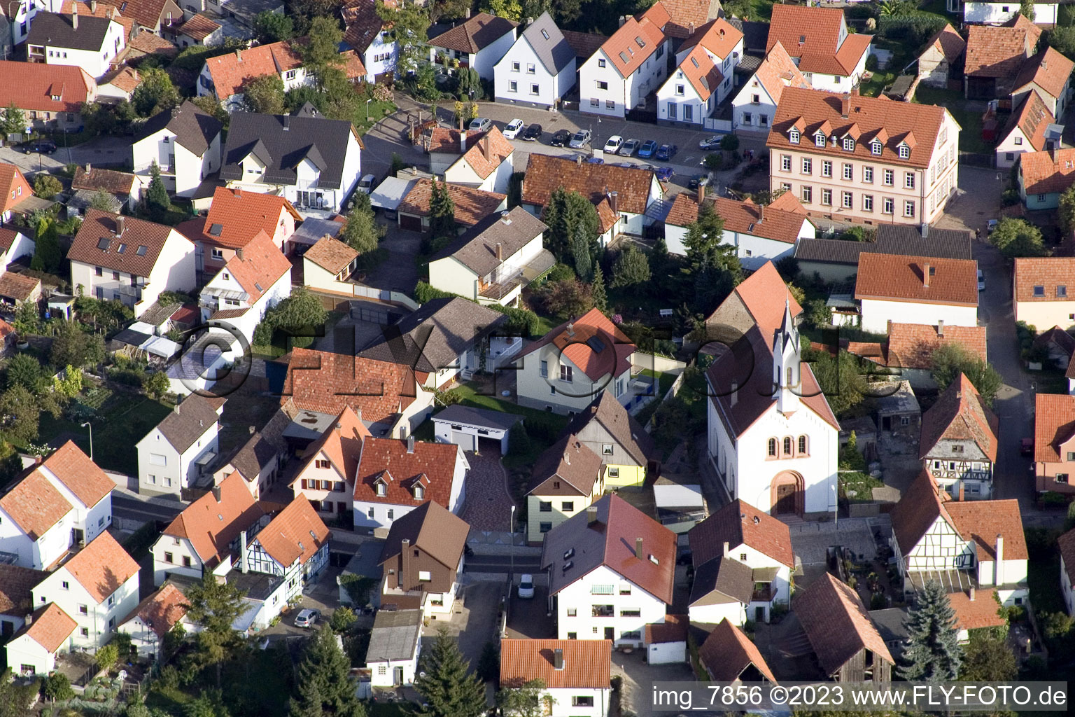 Ortsteil Maximiliansau in Wörth am Rhein im Bundesland Rheinland-Pfalz, Deutschland von einer Drohne aus