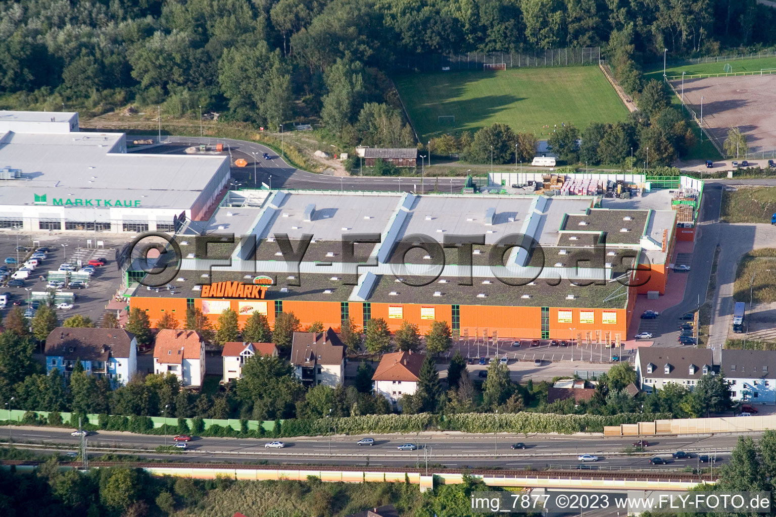 Luftbild von Maximiliansau, Fachmarktcenter in Wörth am Rhein im Bundesland Rheinland-Pfalz, Deutschland