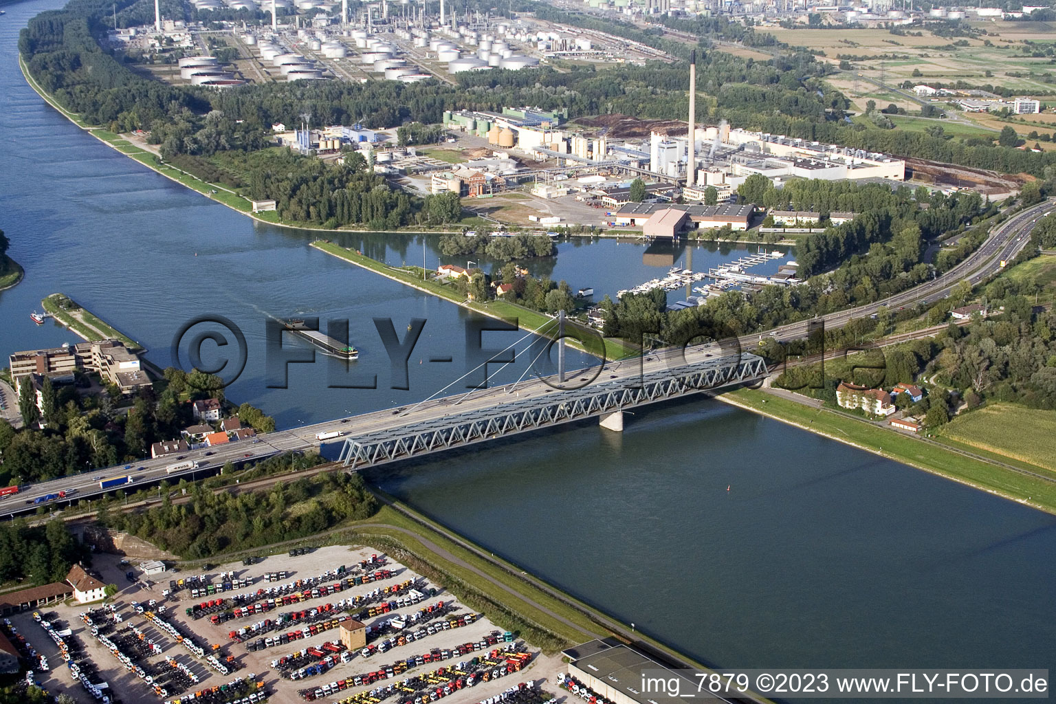 Luftaufnahme von Maximiliansau, Rheinbrücke in Wörth am Rhein im Bundesland Rheinland-Pfalz, Deutschland