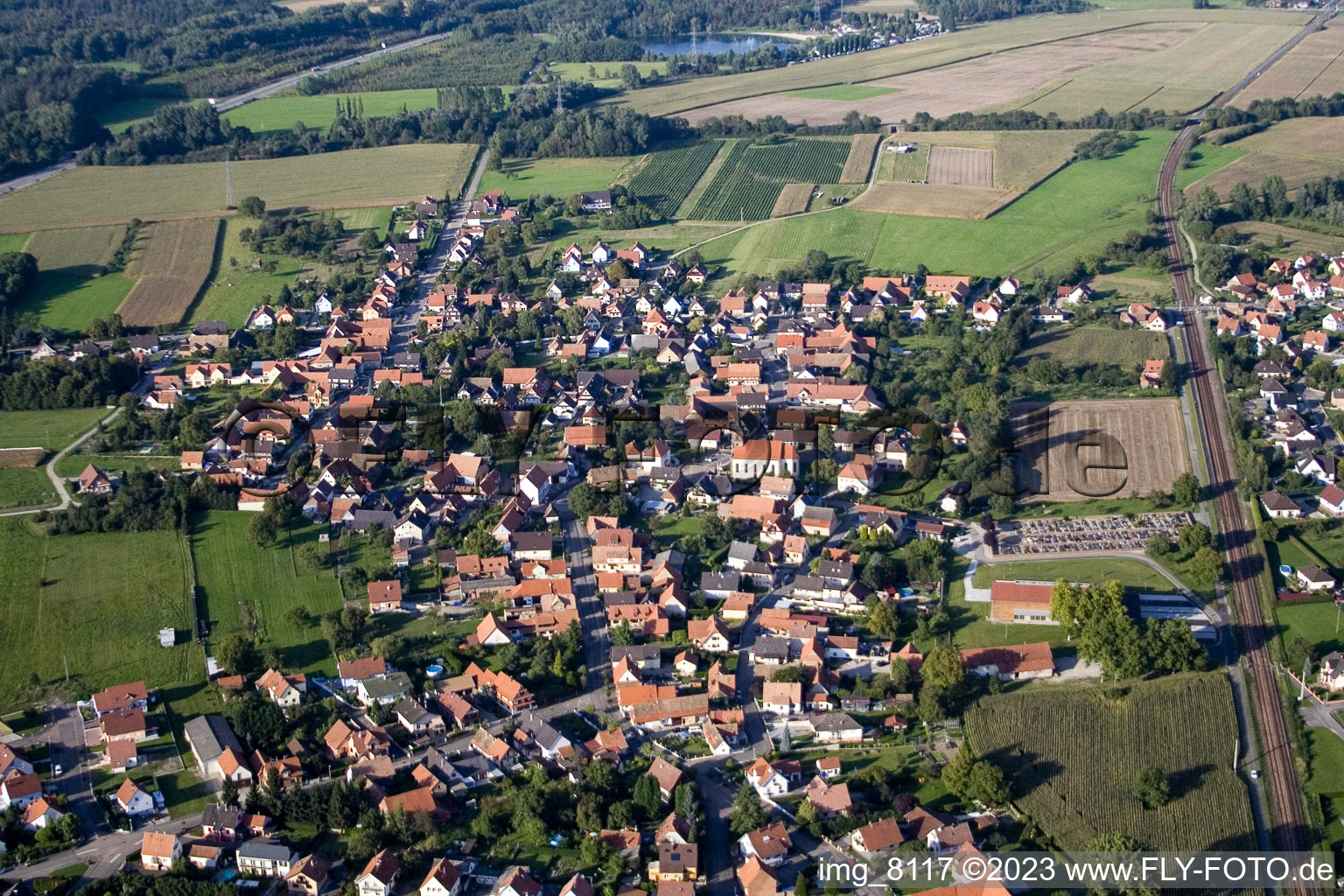 Rountzenheim im Bundesland Bas-Rhin, Frankreich von einer Drohne aus
