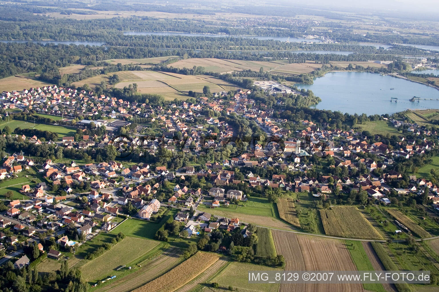 Offendorf im Bundesland Bas-Rhin, Frankreich von der Drohne aus gesehen