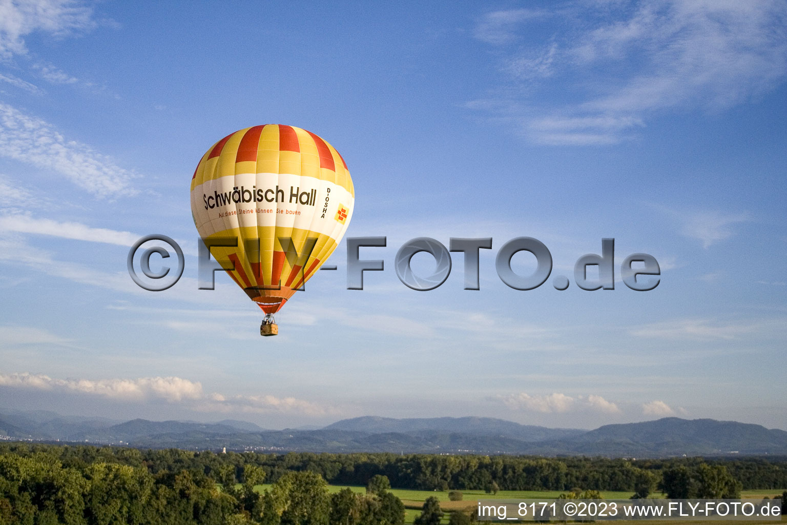 Ballonstart bei Legelshurst im Bundesland Baden-Württemberg, Deutschland