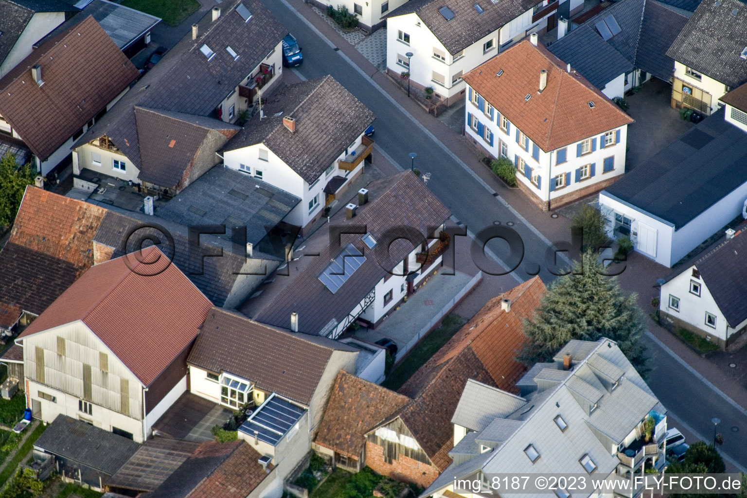 Ortsteil Urloffen in Appenweier im Bundesland Baden-Württemberg, Deutschland aus der Drohnenperspektive