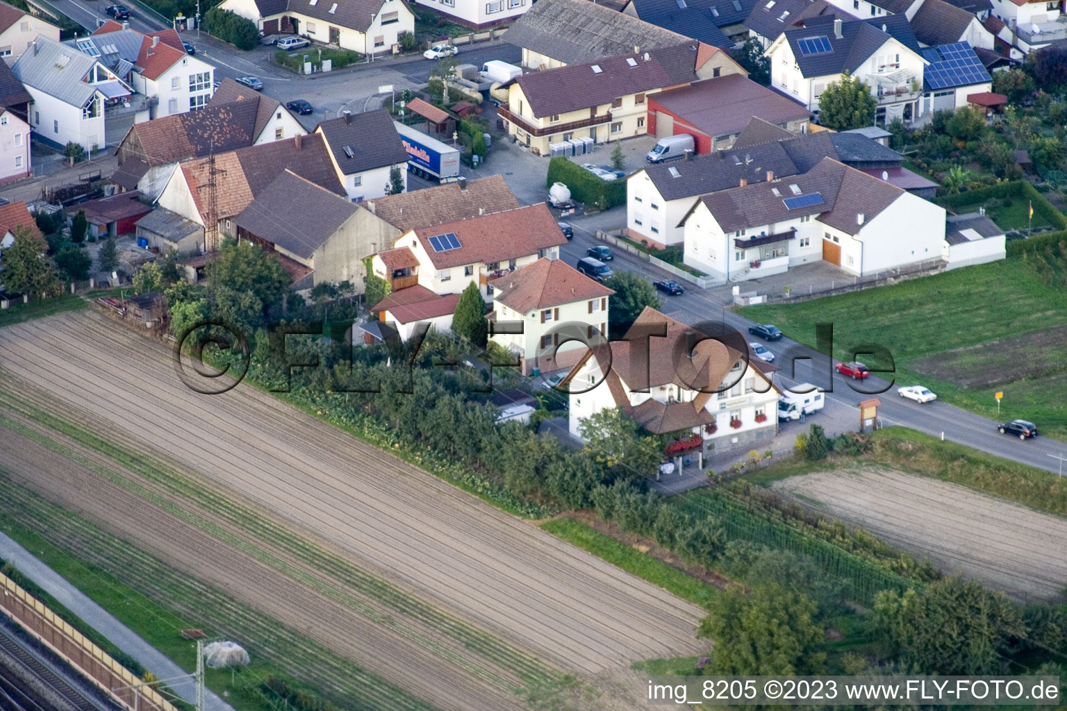 Ortsansicht der Straßen und Häuser der Wohngebiete im Ortsteil Zimmern in Appenweier im Ortsteil Urloffen im Bundesland Baden-Württemberg, Deutschland