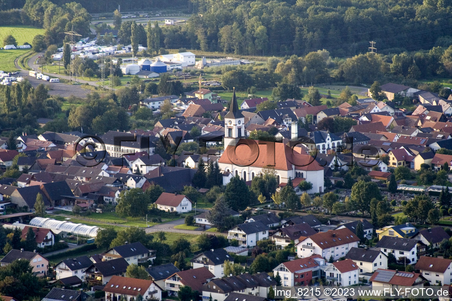 Luftbild von Kirche im Ortsteil Urloffen in Appenweier im Bundesland Baden-Württemberg, Deutschland