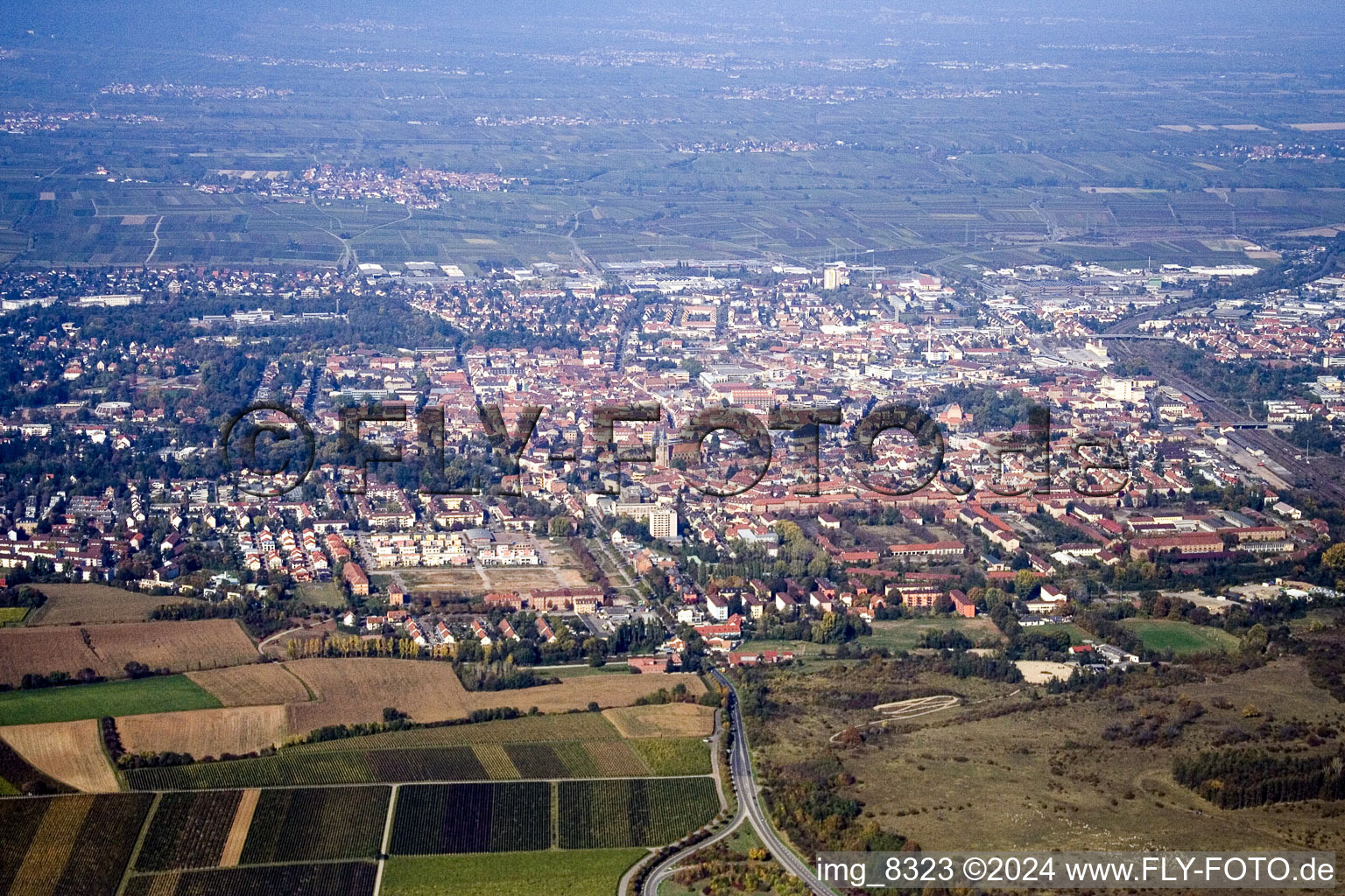 Luftbild von Von Süden in Landau in der Pfalz im Bundesland Rheinland-Pfalz, Deutschland