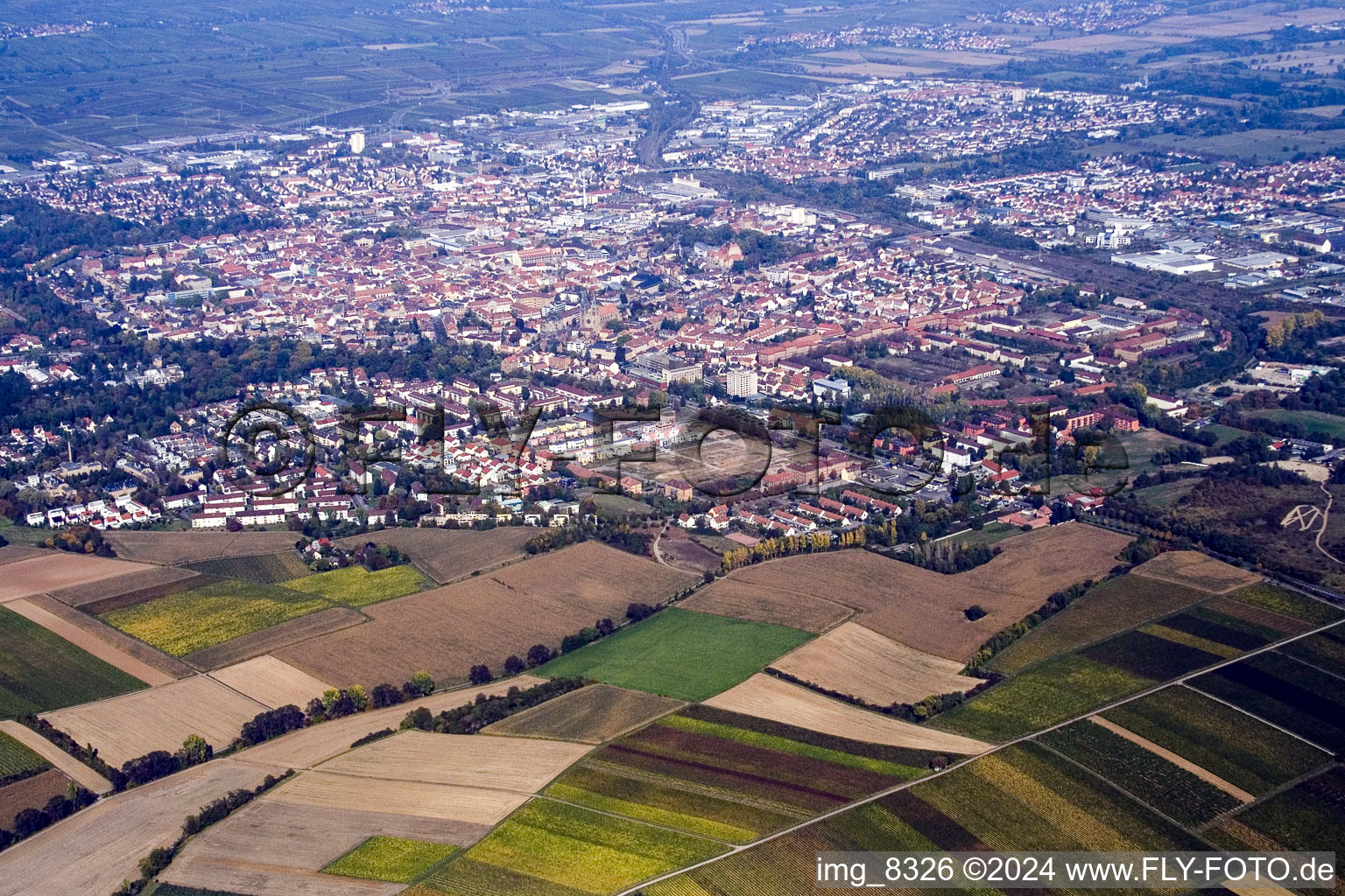Luftaufnahme von Von Süden in Landau in der Pfalz im Bundesland Rheinland-Pfalz, Deutschland