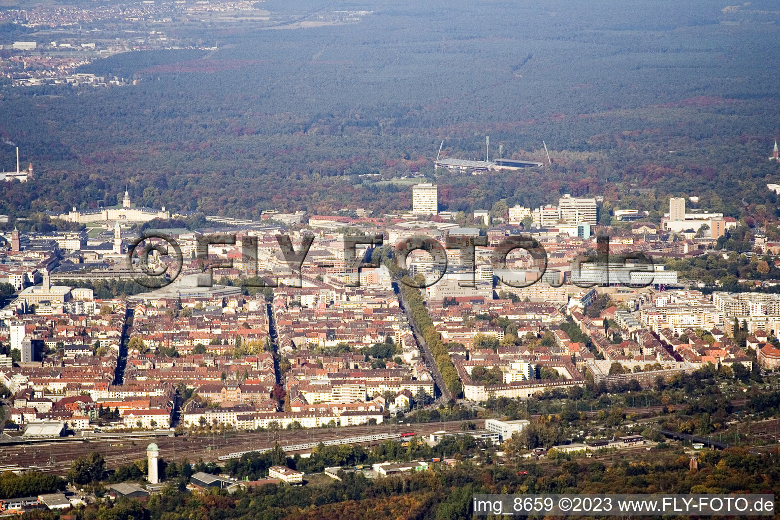 Luftbild von Karlsruhe von Süden im Ortsteil Südstadt im Bundesland Baden-Württemberg, Deutschland