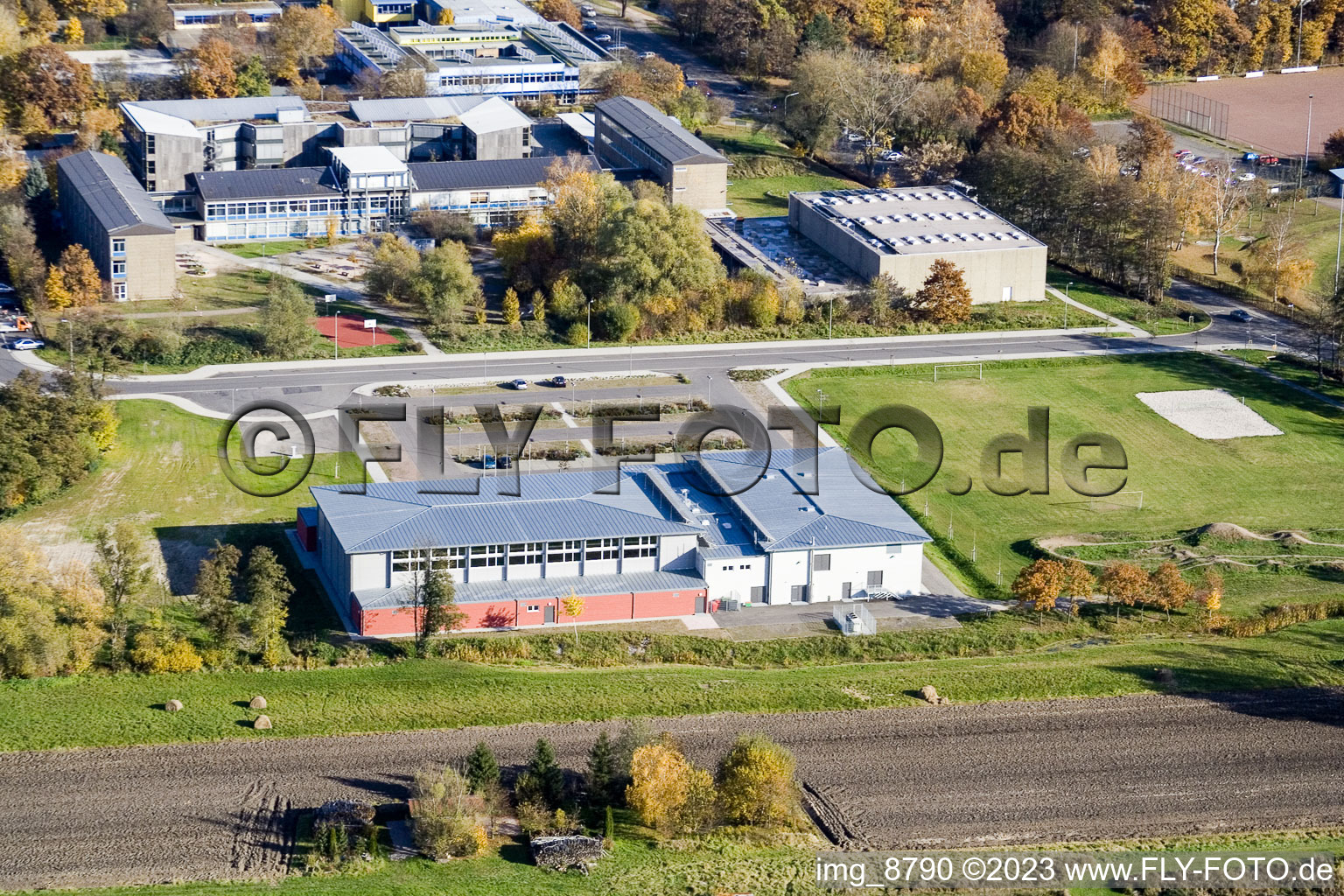 Kandel, Bienwaldhalle im Bundesland Rheinland-Pfalz, Deutschland von oben