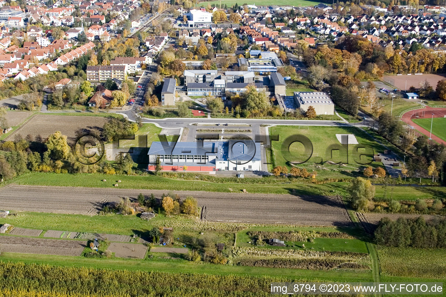 Kandel, Bienwaldhalle im Bundesland Rheinland-Pfalz, Deutschland aus der Vogelperspektive