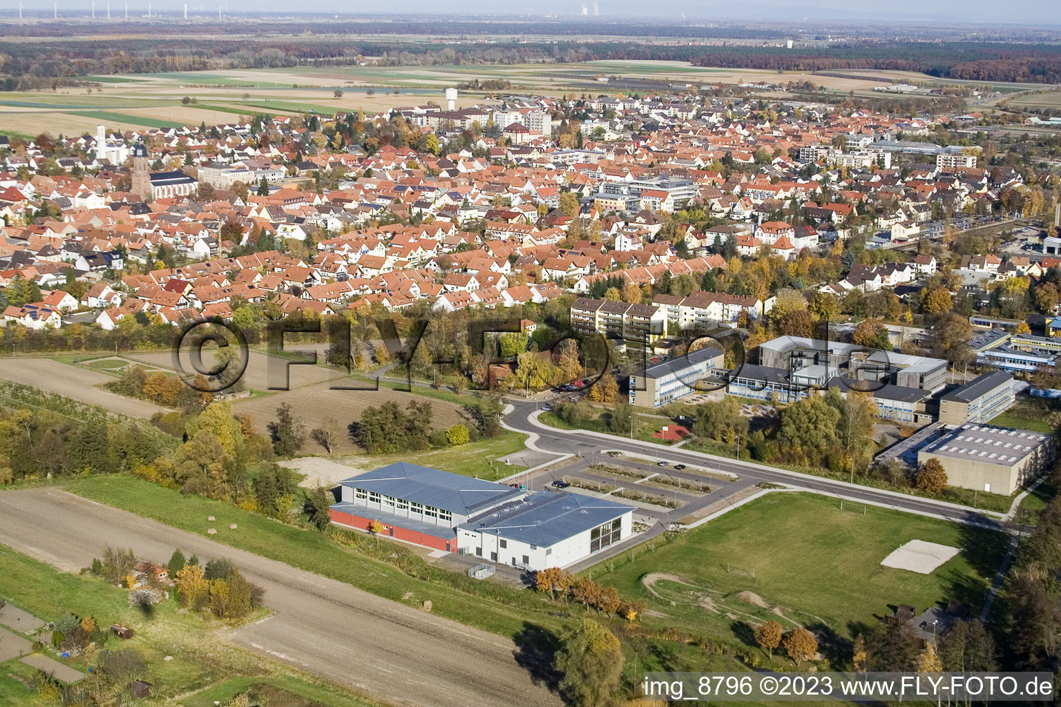 Drohnenaufname von Kandel, Bienwaldhalle im Bundesland Rheinland-Pfalz, Deutschland