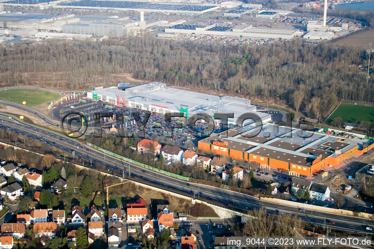 Luftbild von Maximiliansau, Maximiliancenter in Wörth am Rhein im Bundesland Rheinland-Pfalz, Deutschland