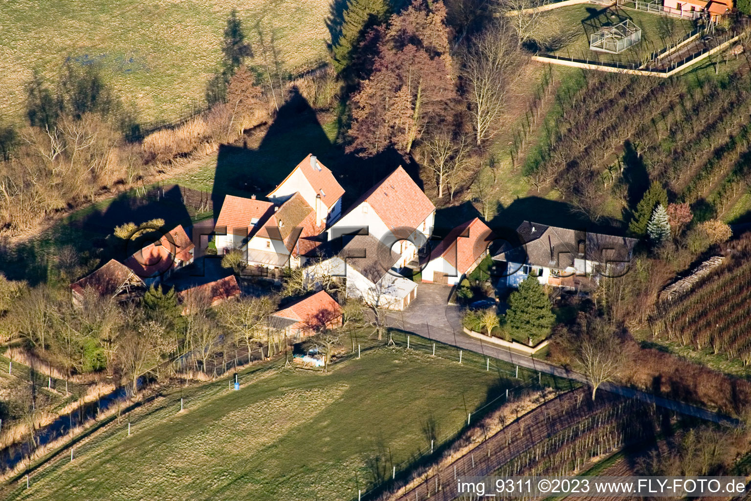 Winden, Windener Mühle im Bundesland Rheinland-Pfalz, Deutschland aus der Luft betrachtet