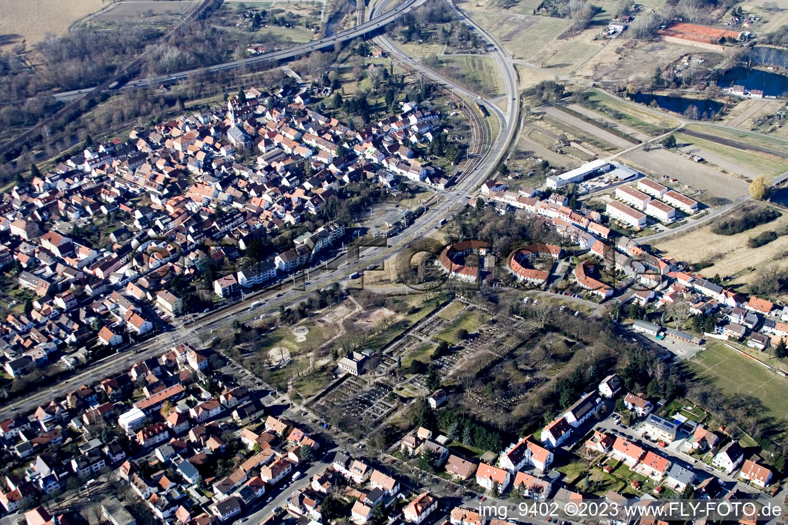 Luftbild von Knielingen von Norden in Karlsruhe im Bundesland Baden-Württemberg, Deutschland