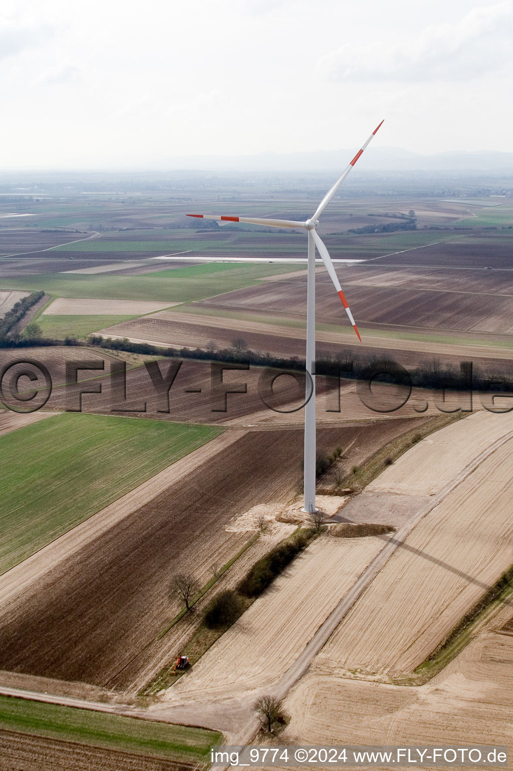 Windkraftanlagen in Offenbach an der Queich im Bundesland Rheinland-Pfalz, Deutschland aus der Luft