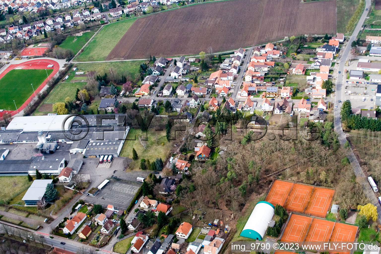 Herxheim Gewerbegebiet von Süden in Herxheim bei Landau/Pfalz im Bundesland Rheinland-Pfalz, Deutschland