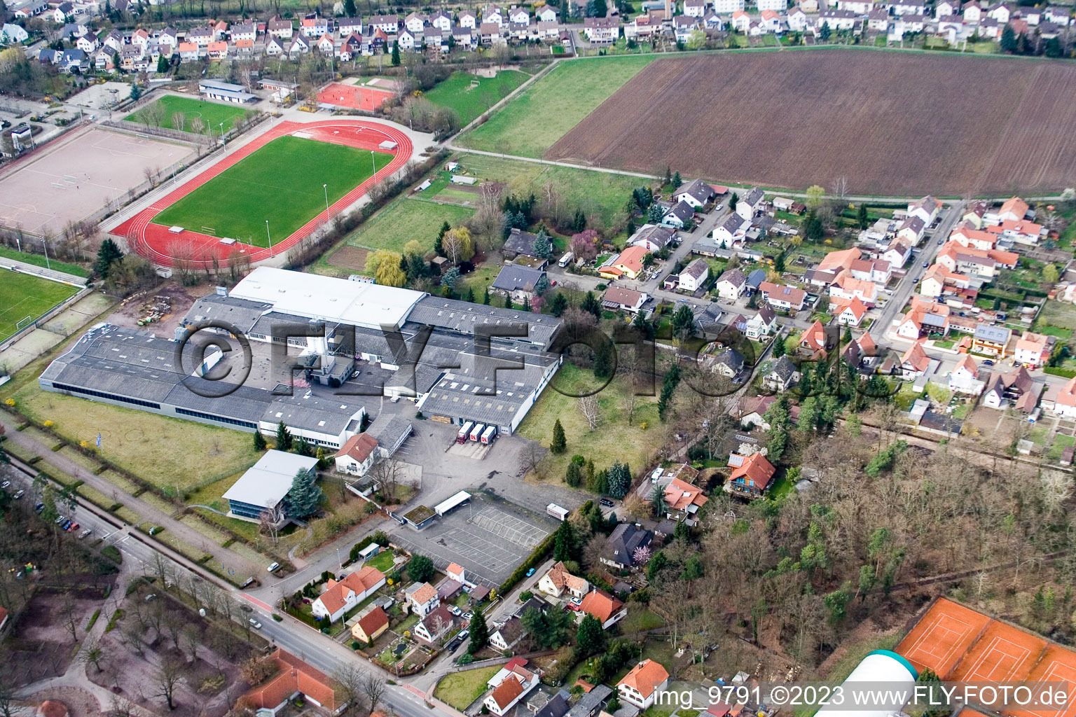 Luftbild von Herxheim Gewerbegebiet von Süden in Herxheim bei Landau/Pfalz im Bundesland Rheinland-Pfalz, Deutschland