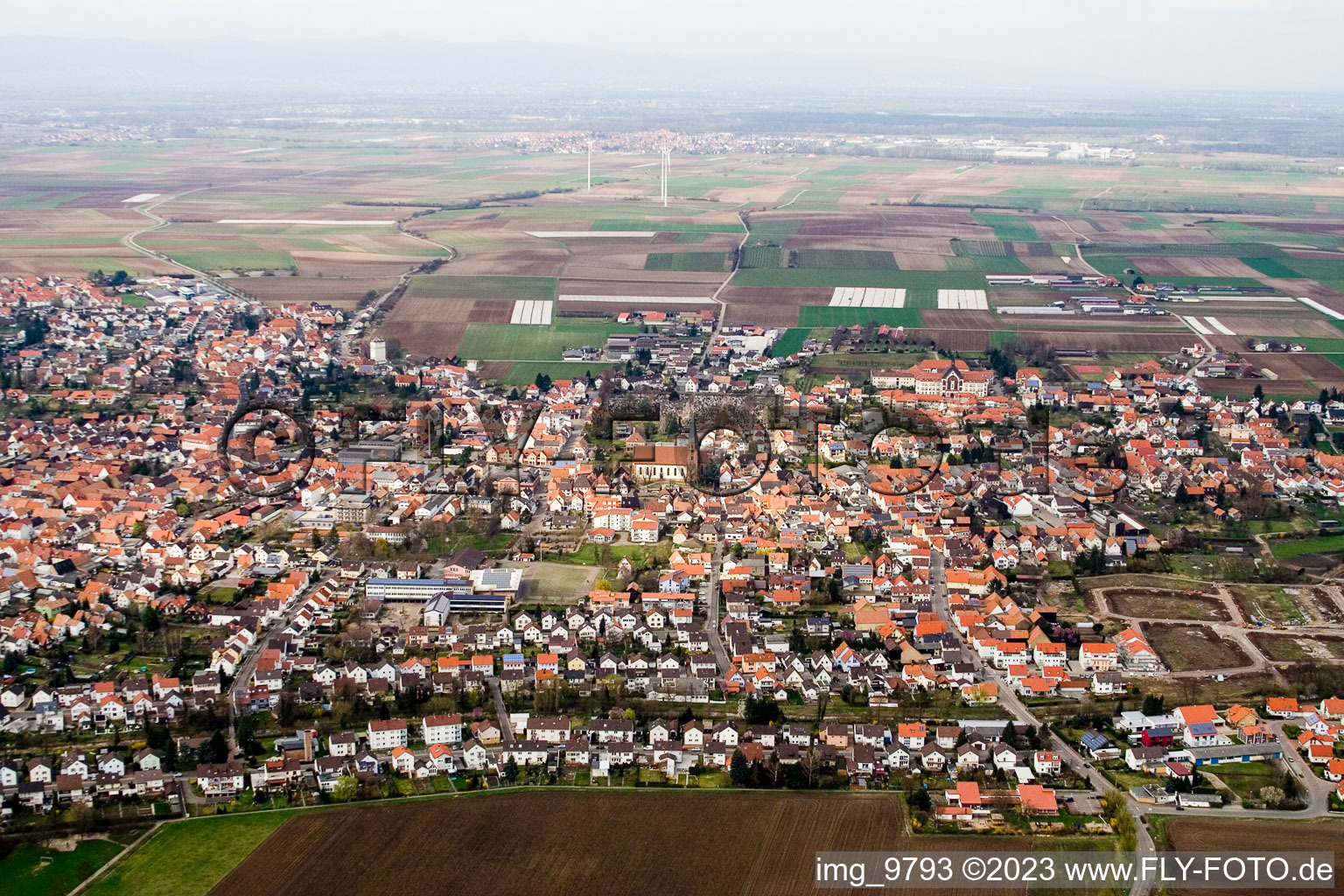 Luftbild von Herxheim von Süden in Herxheim bei Landau/Pfalz im Bundesland Rheinland-Pfalz, Deutschland